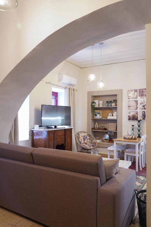 Traditional House Of 1898 In The Heart Of Old Town Of Nafplio Luaran gambar